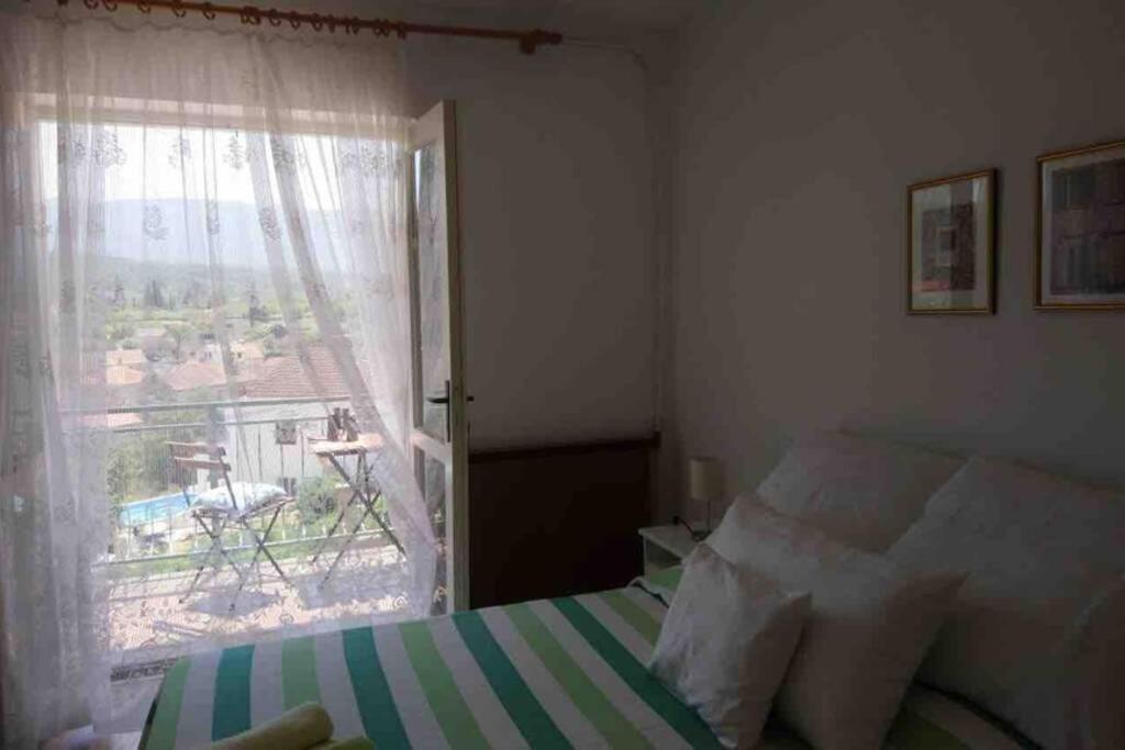 Nada Apartament Vrboska