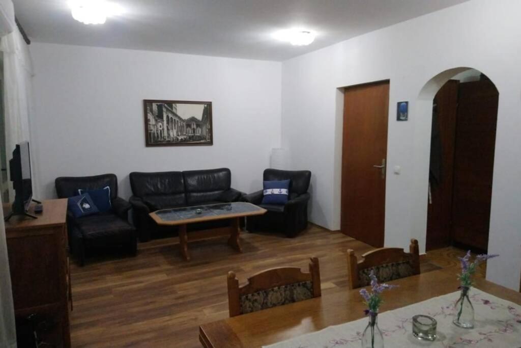 Nada Apartament Vrboska